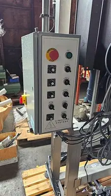 A Packaging Systems Inline Capper