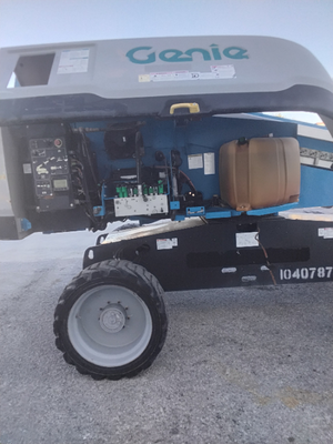 USED 2015 Genie S-60X