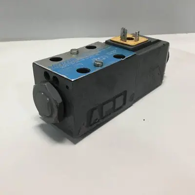 USED VICKERS DG4V-3-2AL-M-U-HL7-60