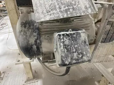 STAINLESS STEEL DOUBLE SPIRAL RIBBON BLENDER APROXIMATELY 222 CUBIC FEET