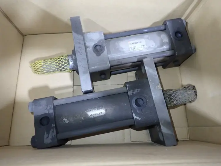 Used SMC CH2HFY63B70N Cylinders | HGR 24 #731194