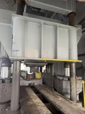 2000 TON HEAVY DUTY 4-POST HYDRAULIC STRAIGHTENING PRESS. STOCK # 0543726
