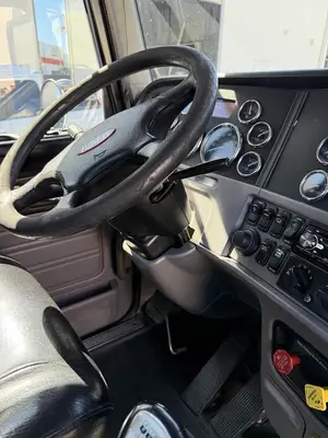 USED 2012 PETERBILT 386