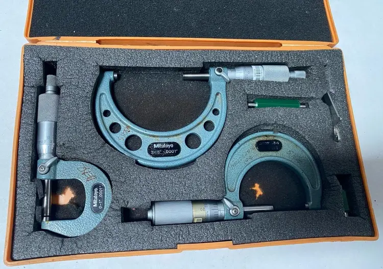 Used Mitutoyo 765756756756756756756 Micrometers | Amiron Machinery #737094