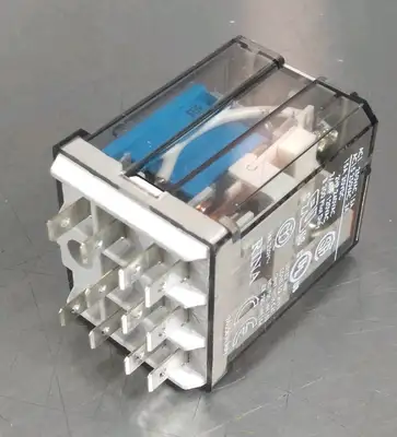 Allen-Bradley 700-HB33Z24/E Relay Loc4D49