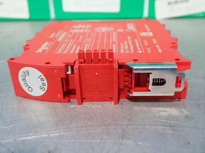 USED SCHNEIDER ELECTRIC XPSMCMDI1600