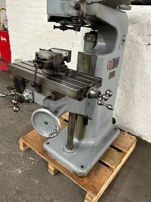 5283-330 Gorton 2-Dimensional Pantograph / Engraver Model P1-2, with Swivel Vise