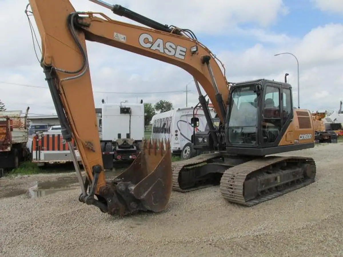 Used 2018 CASE CX 160 D Crawler Excavators Manitoba CA | Conquest Truck & Auto Sales #1421341