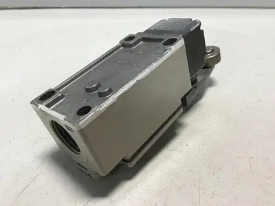 USED OMRON D4B-2115N-R