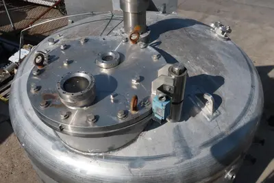 SPC8140  Reactor 3000 liter capacity New Brunswick Scientific Co. bioreactor 40 psig psi internal, 35 psig psi jacket, top center agitator, Stainless Steel