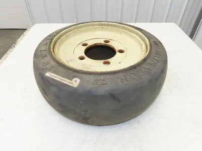Monarch 18x7x12-1/8 Forklift Tire Smooth Solid Press-on Black 5x138mm Rim