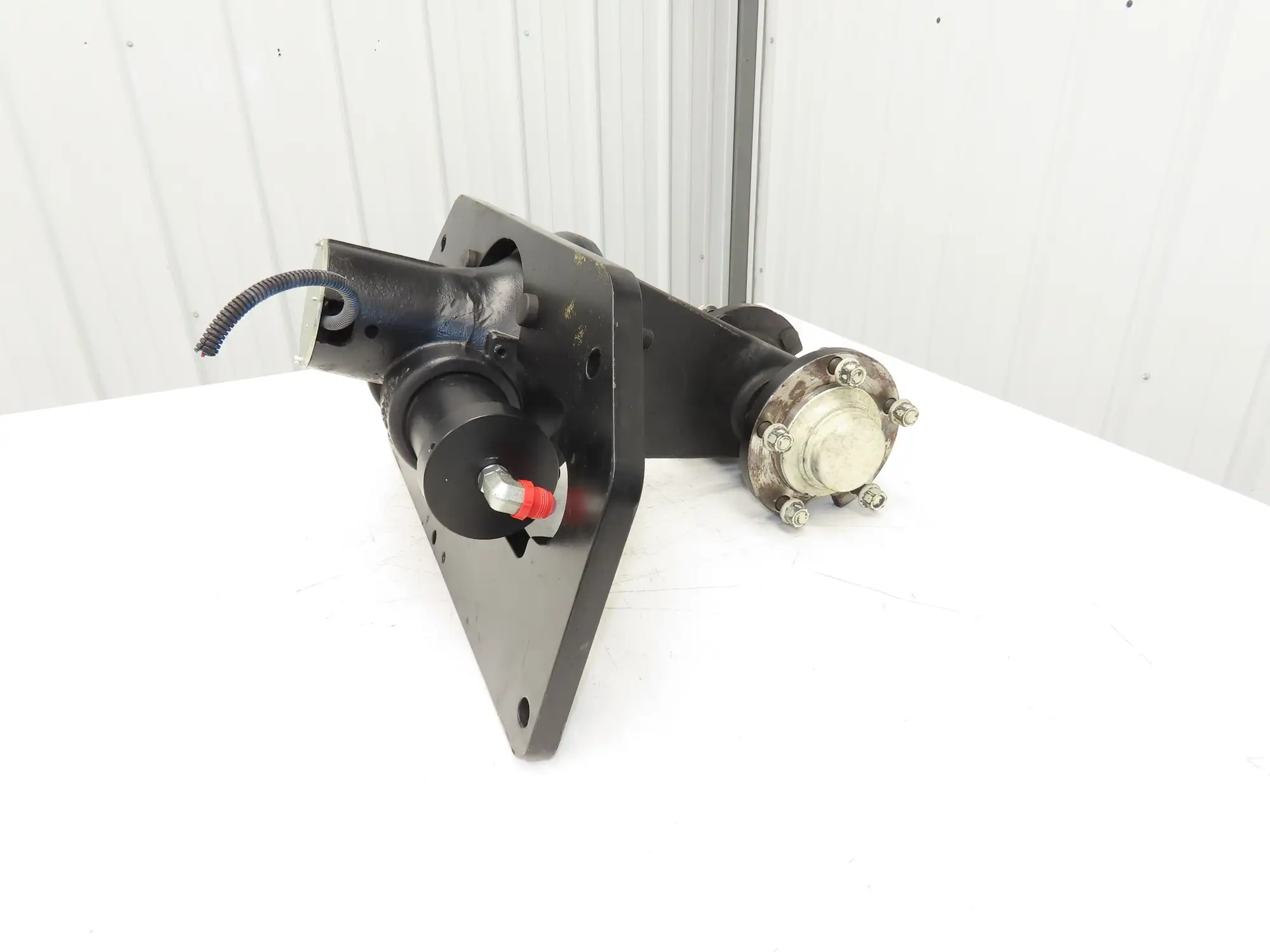 Yale 4041725 Dual-Wheel Rear Steer Axle Assembly Off ERP035VTN36TE084 Forklift