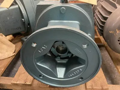 New | in-Stock SEW-EURODRIVE R87AM213 Speed Reducers | Surplus Asset Holdings #1205373