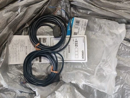 Used OMRON E3Z-T81 Photoelectric Sensors Missouri US | Up Time Machines #785081