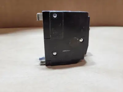 USED SQUARE D QO230