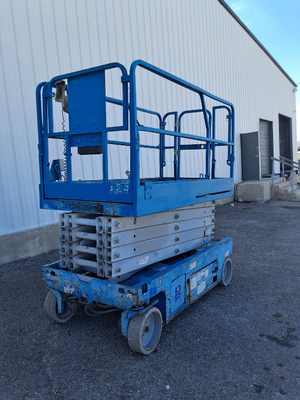USED 2015 Genie GS-3246