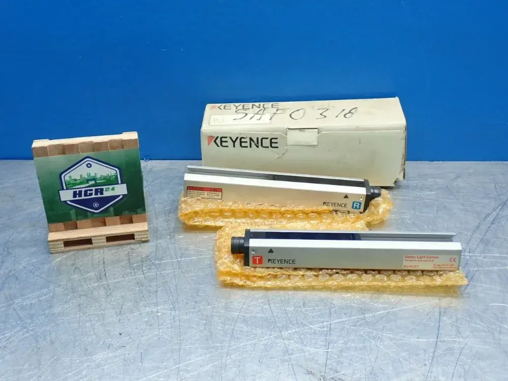 NEW KEYENCE PJV22