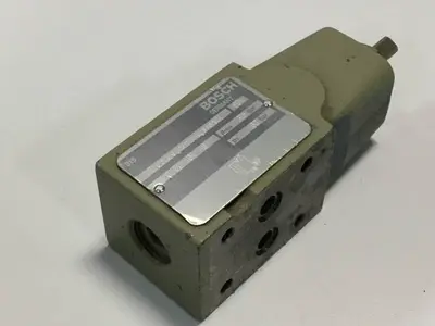 USED BOSCH 0 811 104 102