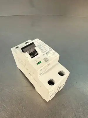Allen Bradley 1492-RCDA2A25 /D Circuit Breaker 25A PN: D165876 (3.1.2)