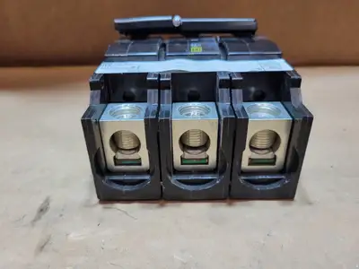 NEW SQUARE D QOB3150VH