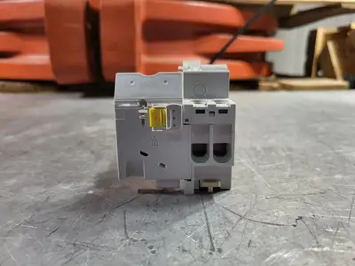 NEW SCHNEIDER ELECTRIC VIGI C60