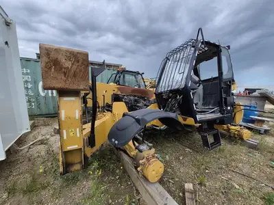 USED CATERPILLAR TH560B