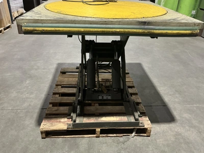 Used SOUTHWORTH LS4-36 HEAVY-DUTY ELECTRIC HYDRAULIC SCISSOR LIFT WITH ROTATING TOP Scissor Lifters Michigan US | Miedema Asset Management Group #1761519