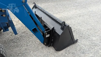 USED 1999 NEW HOLLAND TC33D