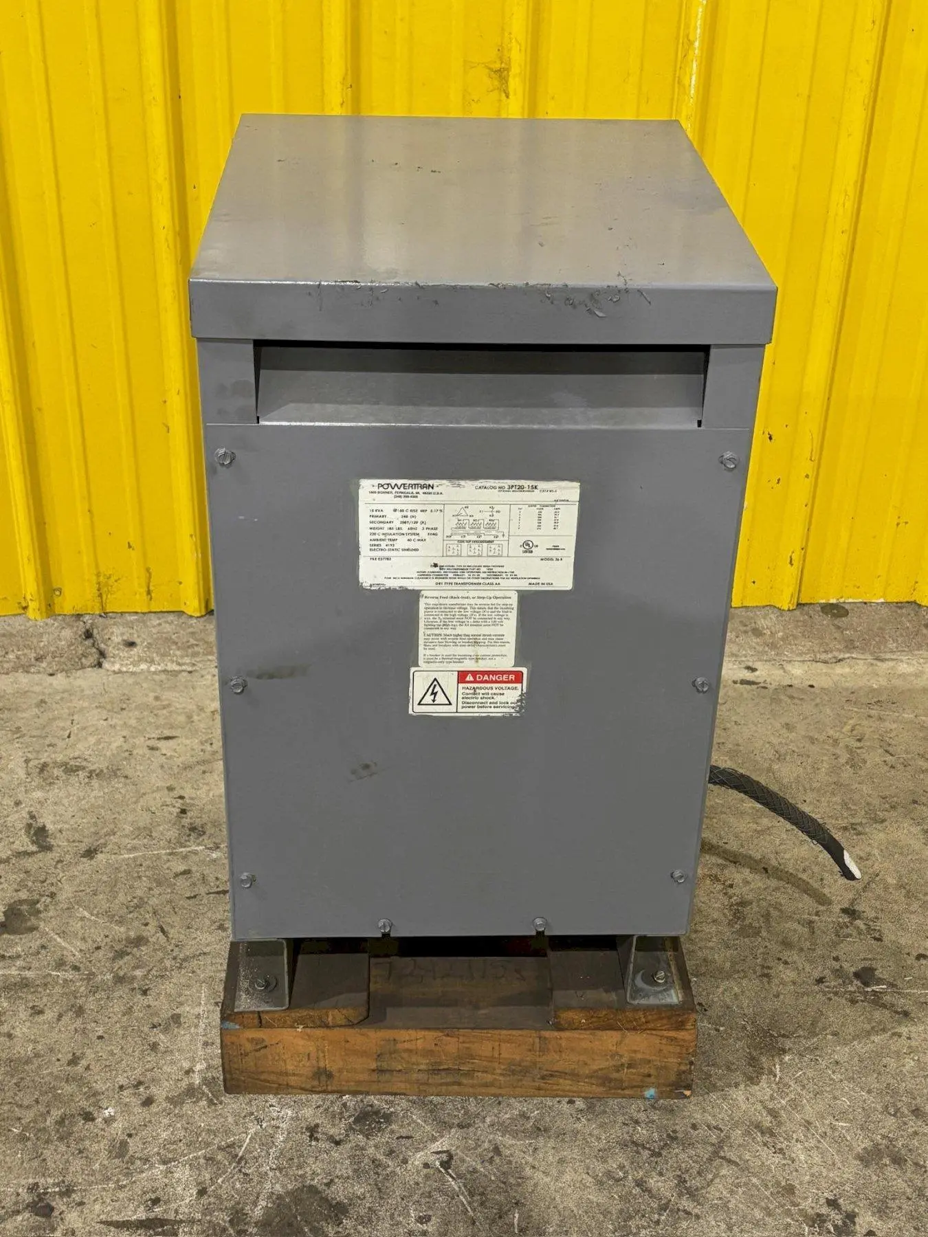 15 KVA POWERTRAN  240 <-> 208Y/120 VOLT ELECTRICAL TRANSFORMER: YOBRO #24046