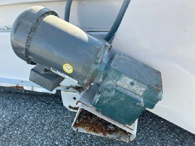 USED INFEED CONVEYOR 21 FEET LONG