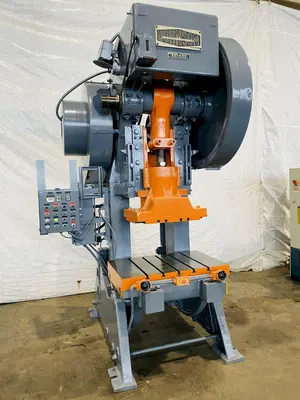 USED JOHNSON 125BG/AC