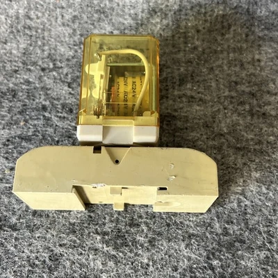 Used IDEC RR3-PAU Relays & Switches California US | Davliegogo LLC #1725417