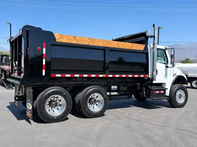 Used 2017 FREIGHTLINER M2 Carhaulers California US | Lillo Machinery #1542395