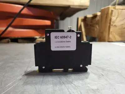 NEW CIRCUIT BREAKER INDUSTRIES QL18KM01