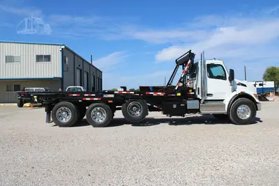 New | in-Stock 2027 PETERBILT 548 Rolloff Trucks Texas US | Roll Off Truck World #1492018