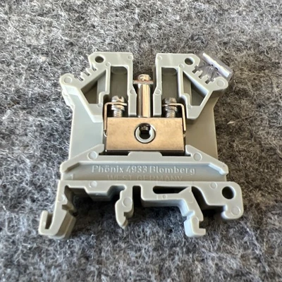 Used Phoenix Contact VDE0611 Misc Electrical & Power Parts California US | Davliegogo LLC #1720193