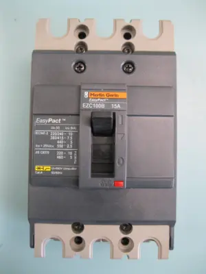 NEW Merlin Gerin EZC100B3015