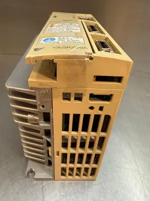 Yaskawa SGDA-04AS 1 PH Servopack 200-230Vac 6.0A (9.3.4)