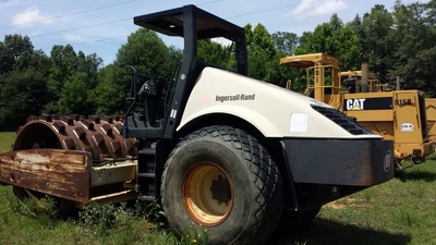 2002 Ingersoll-Rand SD105DX 84" Soil Compactor