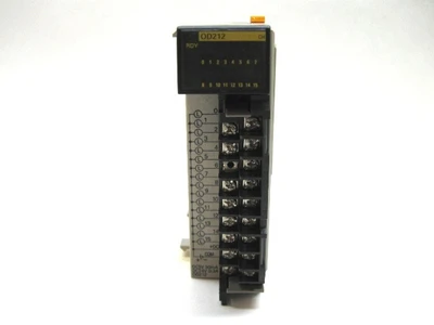 USED OMRON CQM1-OD212