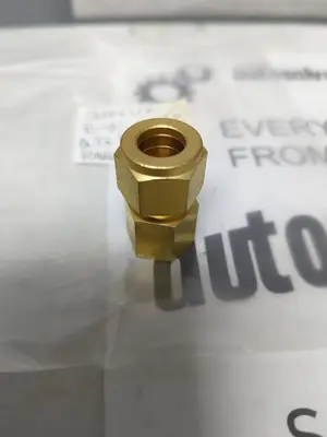New | in-Stock SWAGELOK B-810-7-4 Valves/Fittings Ohio US | Surplus Asset Holdings #1245351