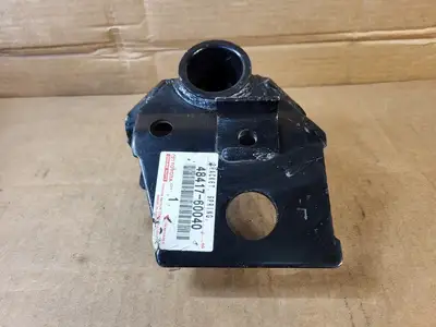 USED TOYOTA 48417-60040