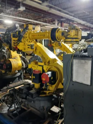 2013 FANUC R20000iB/210F R30iB Material Handling | ACES Robotics Ltd (2)