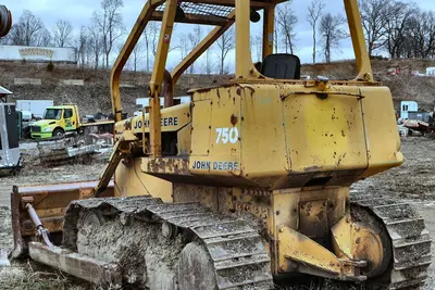 Used 1985 DEERE 750 LGP Bulldozers Pennsylvania US | Proxy Equipment #1378146