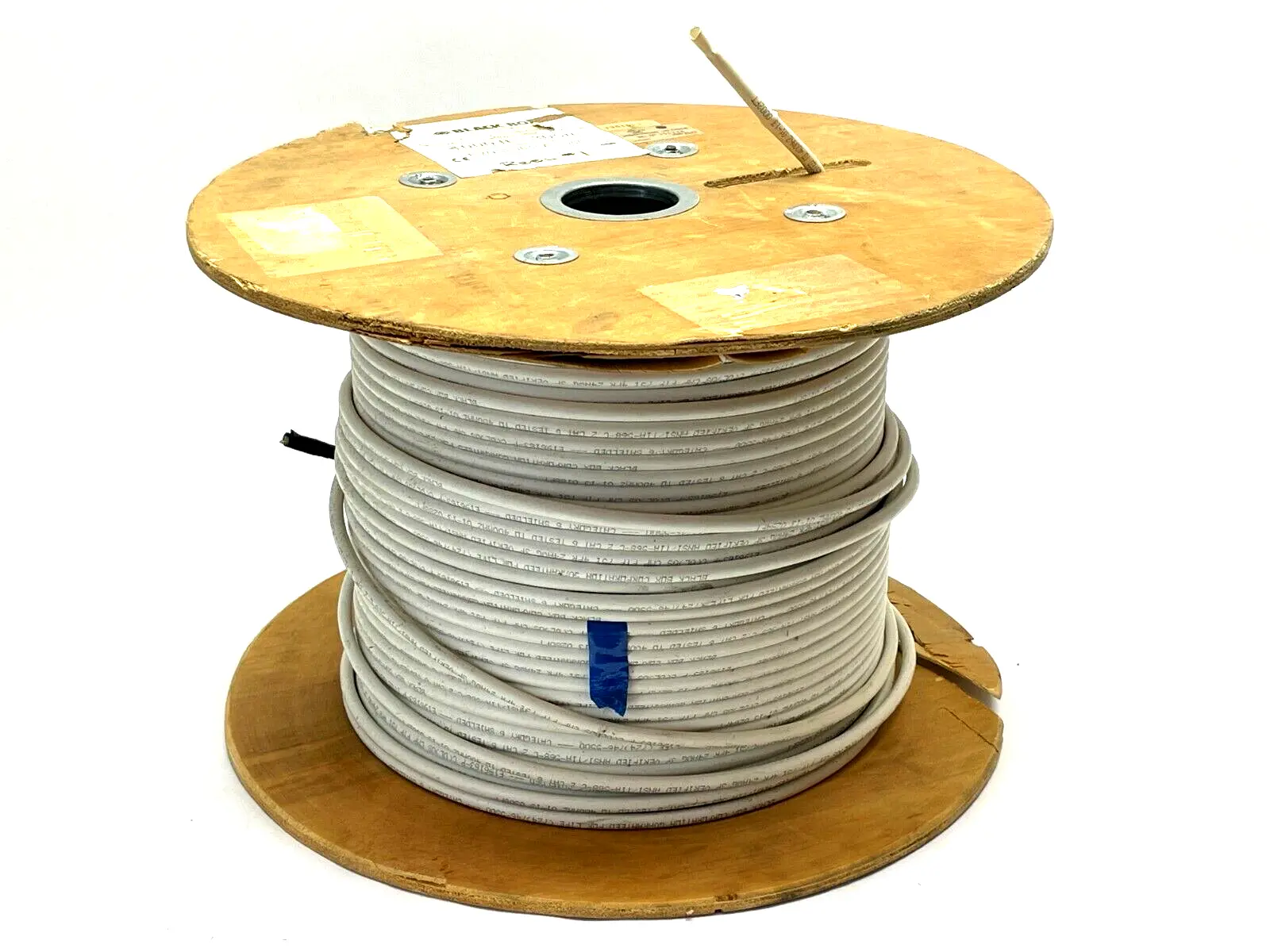 EVNSL0615A-1000 | Black Box  CAT6 400-MHz Solid Bulk Cable F/UTP CMP Plenum 316ft L - Open box