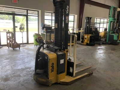 USED 2009 YALE MSW040SF