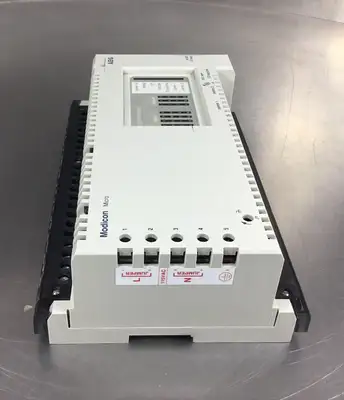 USED Schneider 110 CPU 512 01