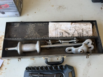 Used _UNKNOWN_ _UNKNOWN_ Internal bearing puller kits Michigan US | Miedema Asset Management Group #1313625