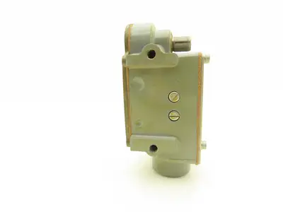 Namco Controls EA140 11200 Snap-Lock Limit Switch 600VAC 5A