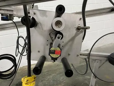 Associated Two-Head Top & Bottom Labeller